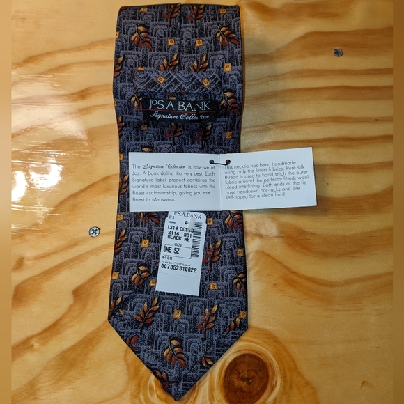 New with Tags Joseph A. Banks Signature Collection Men's Handmade Silk Tie - Picture 7 of 7